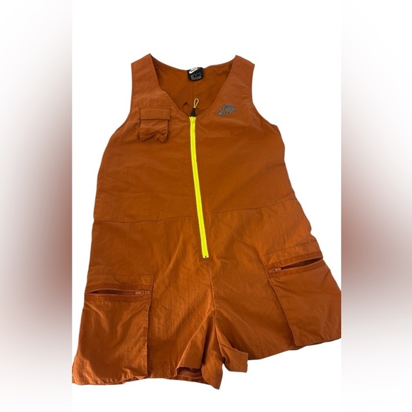 Nike Orange Mesh Fabric NWOT - Picture 3 of 7